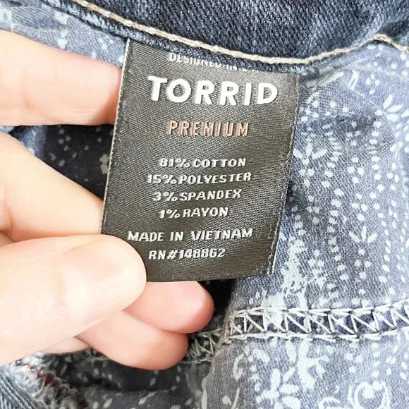 Torrid Medium Wash Mid Rise Skinny Jeans Women's Plus Size 14 Regular - Picture 7 of 8